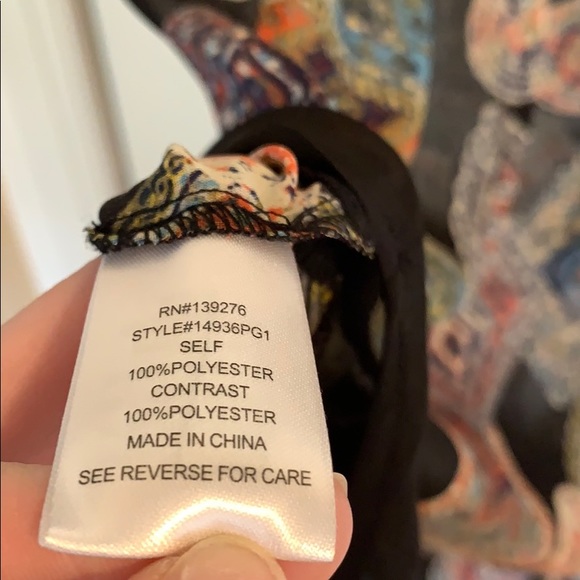 Sheer tank top with patterns size small - Picture 6 of 7